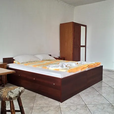 ゲスト ハウス ディアマント ゲストハウス